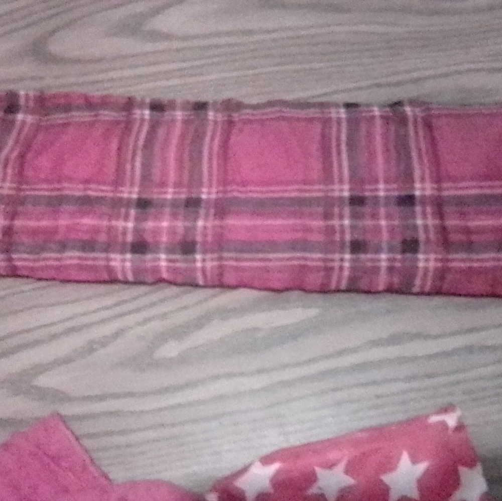 Scarves (5 Assorted) - Picture 2 of 5
